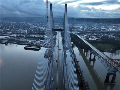 International Industry Trends & Technological Breakthroughs